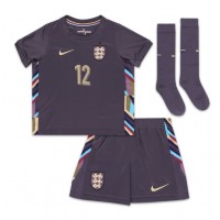 Camisa de Futebol Inglaterra Kieran Trippier #12 Equipamento Secundário Infantil Europeu 2024 Manga Curta (+ Calças curtas)